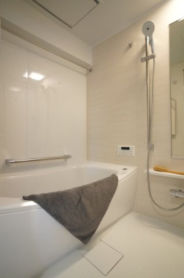 【浴室】 | ラ・ベルティ小岩 | 換気乾燥暖房、追い炊き機能付き新規ユニットバス（TOTO製）