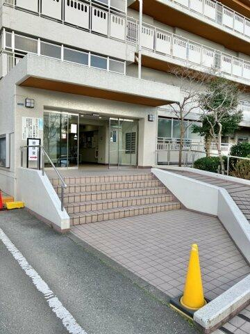 大船第参パークタウンＦ棟のエントランス