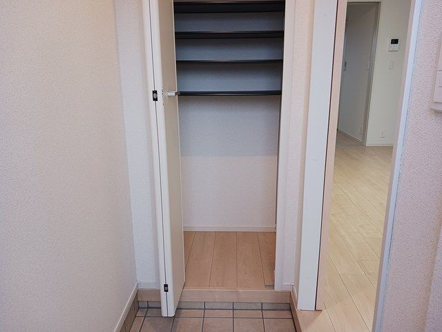 サンライズ・フィールド　Ⅳの玄関