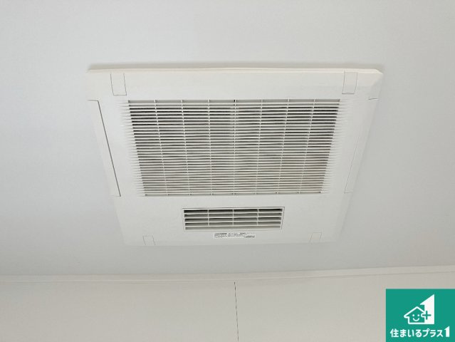 加古川市西神吉町岸　新築一戸建ての冷暖房・空調設備|四季を通して快適なバスライフをお手伝いする浴室暖房乾燥機！浴室の乾燥・暖房・涼風・換気はもちろん、２４時間換気にも対応！