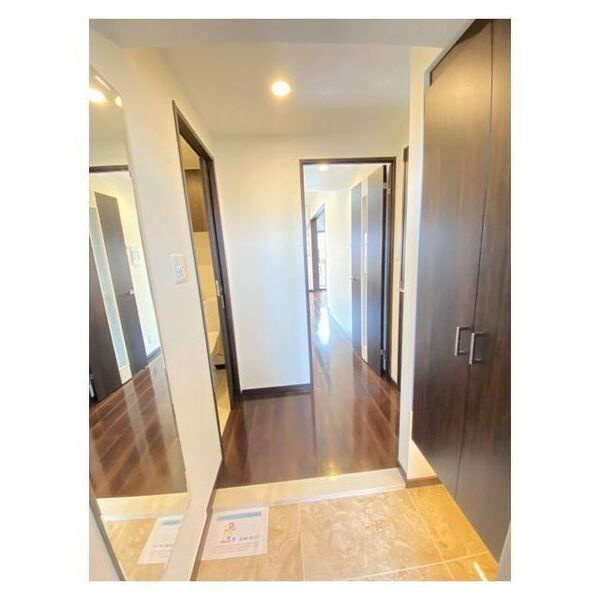 プレジオ江坂Ⅱの玄関