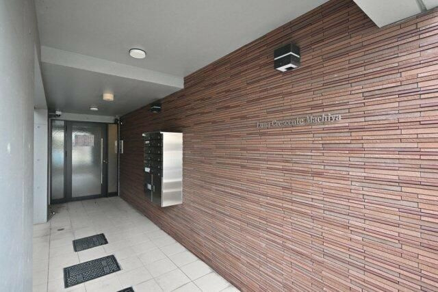 ルーナクレシェンテ町屋のエントランス