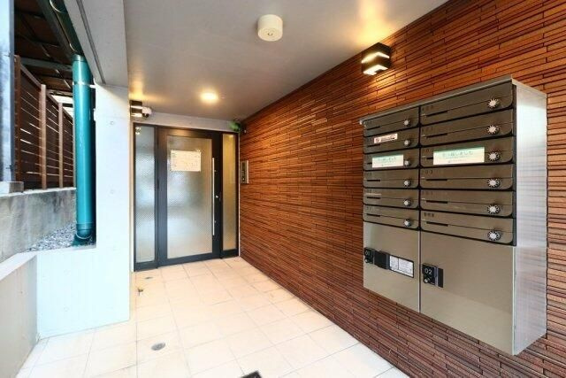 ルーナクレシェンテ町屋のエントランス