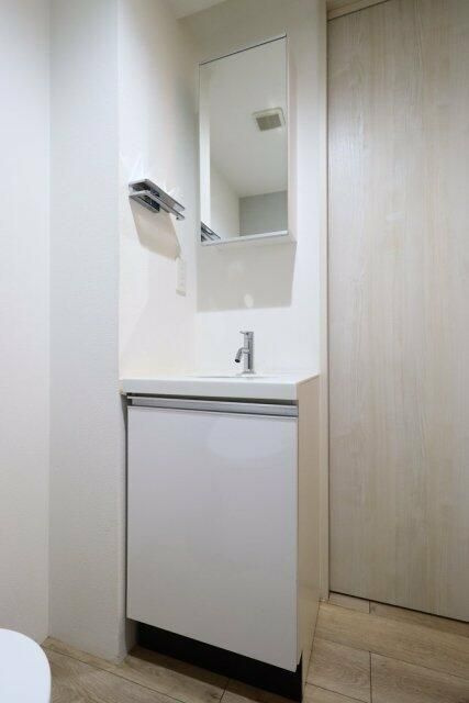 ルーナクレシェンテ町屋の洗面所