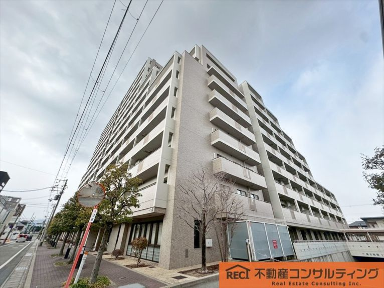 阪急西宮マンションの外観