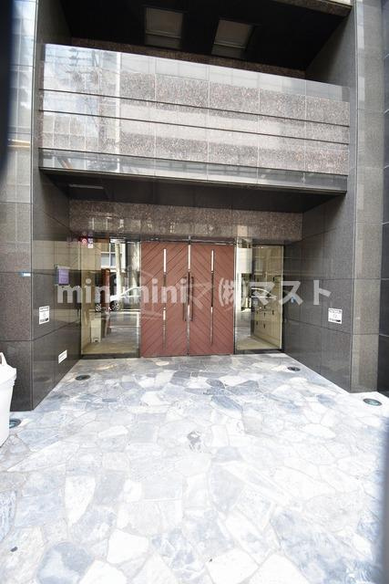 エスレジデンス本町マークスのエントランス