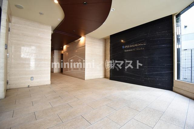 エスレジデンス本町マークスのロビー