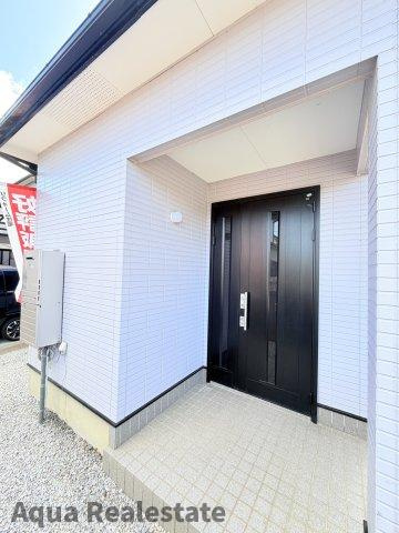 さぬき市長尾東　リノベ住宅の玄関|毎日通る玄関はこちらです