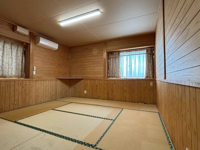 山鹿市下吉田　倉庫付き事務所の和室|２階　和室