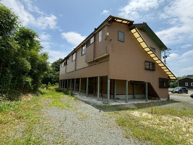 山鹿市下吉田　倉庫付き事務所の外観