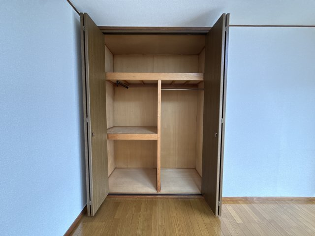 頼安コーポの収納