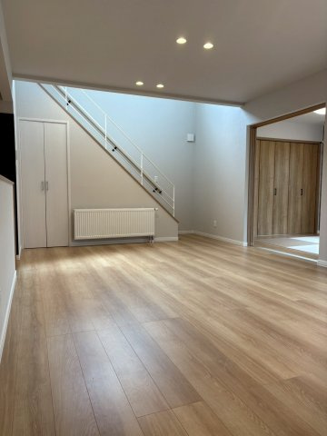 中古住宅　帯広市西6条南33丁目の居間・リビング