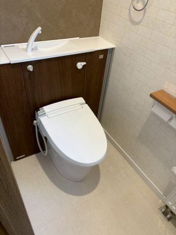 中古住宅　帯広市西6条南33丁目のトイレ