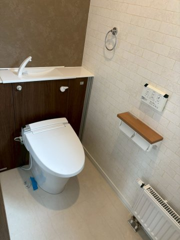 中古住宅　帯広市西6条南33丁目のトイレ