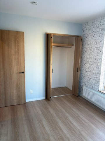 中古住宅　帯広市西6条南33丁目の洋室