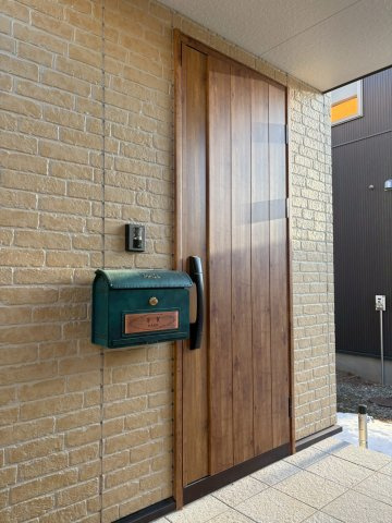 中古住宅　帯広市西6条南33丁目の玄関