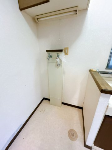 小山市中久喜5丁目　中古戸建のランドリースペース