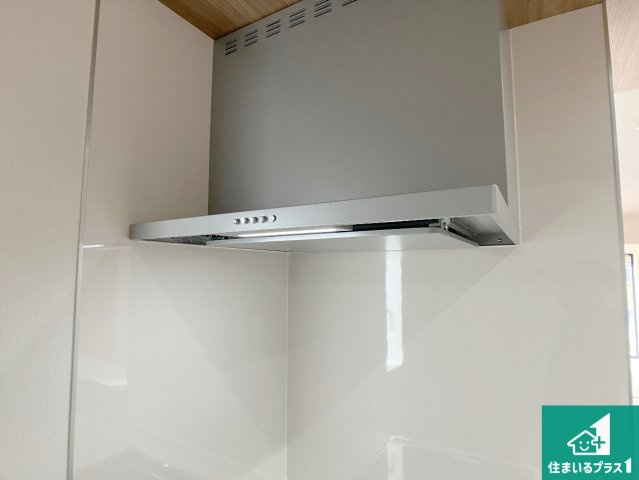 加古川市西神吉町岸　新築一戸建ての設備|汚れにくいスロットフィルタでお手入れラクラク！ＬＥＤ照明付き！