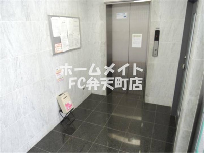 【ロビー】 | グリーンスクエア | 建物の内部です