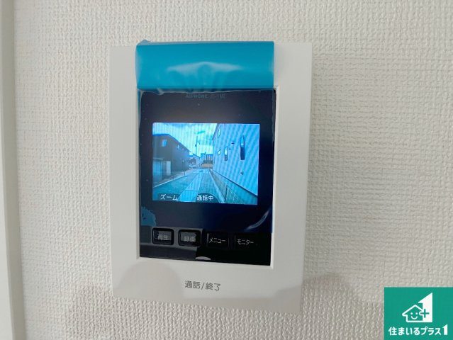 加古川市西神吉町岸　新築一戸建ての防犯設備|カラーモニターインターホン！声だけでなく来訪者の姿や顔がモニターで確認できるので、小さなお子様がいらっしゃるご家庭でも安心できます！