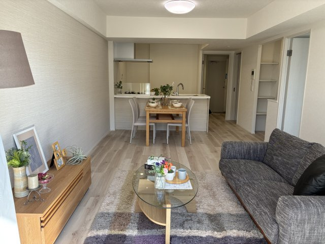 ヒルハイツ宮前平　ウエストの居間・リビング|※家具の配置はイメージです