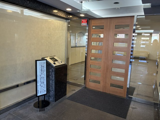 ヒルハイツ宮前平　ウエストのエントランス|オートロック