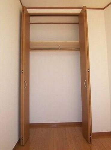 スパシエ鷺宮(スパシエサギノミヤ) の収納|クローゼット☆（同一仕様写真）