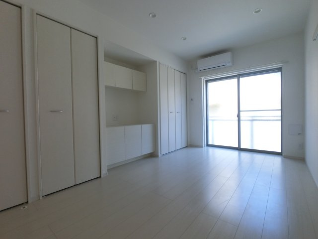 ヴィラ船橋の洋室