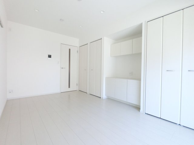 ヴィラ船橋の洋室