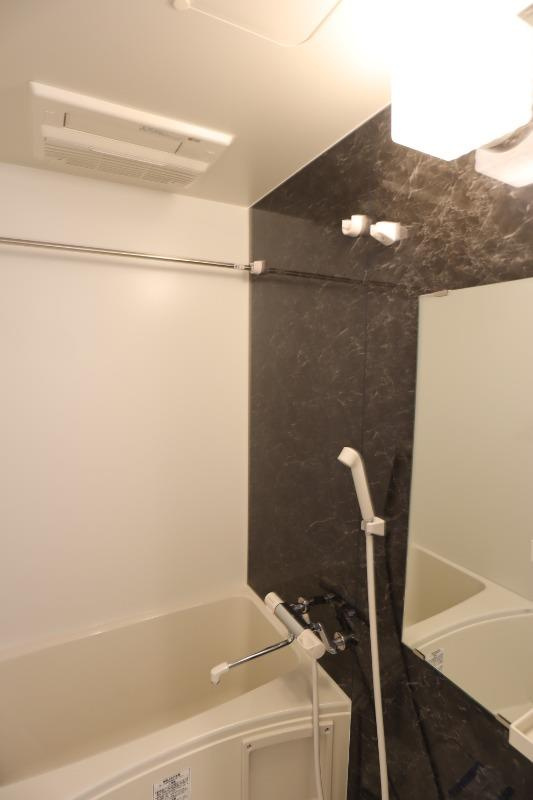 S-RESIDENCE江坂Eminenceの浴室