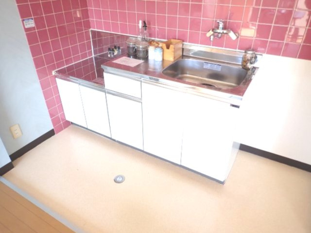 平泉スクールマンションの和室|中部屋の6帖和室