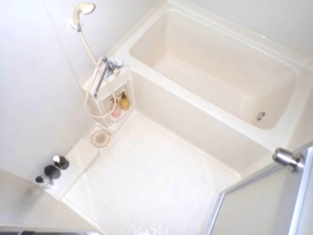 平泉スクールマンションの洋室|5帖洋室で