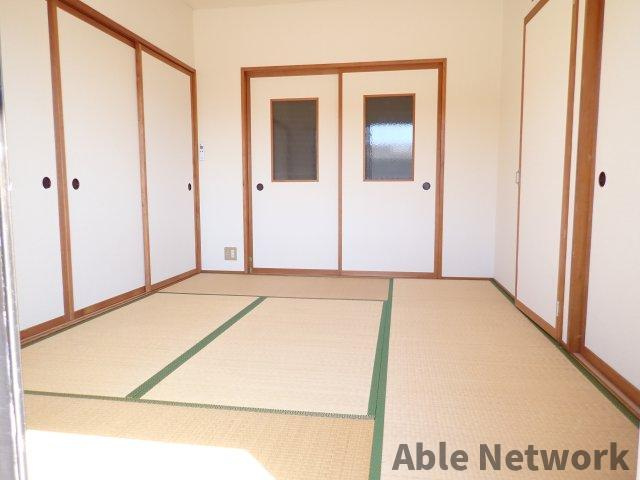 平泉スクールマンションの和室|DK隣の6帖和室