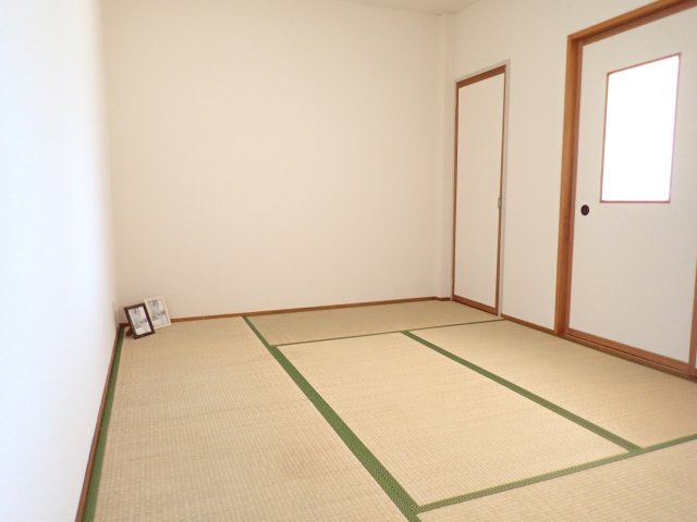 平泉スクールマンションの浴室|追い焚き給湯付きのお風呂