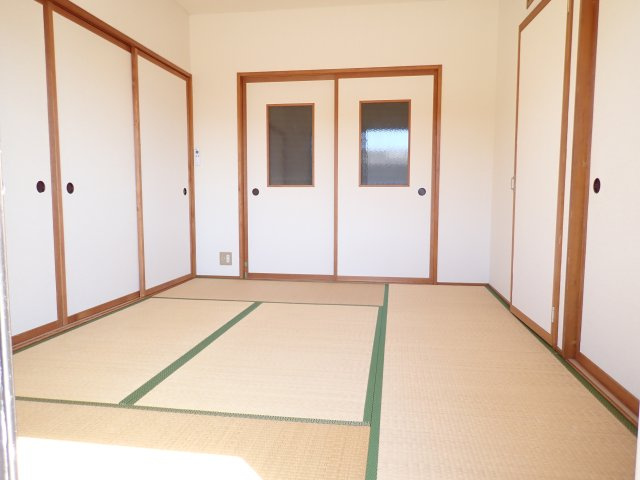 平泉スクールマンションの和室|和室6帖