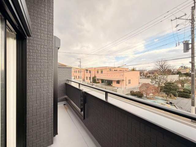 練馬区石神井台8丁目　長期優良住宅　太陽光発電システム　ゆとりの邸のバルコニー