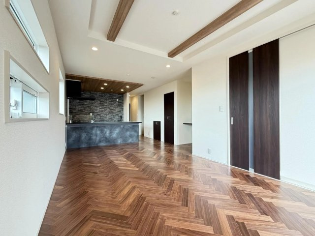 練馬区石神井台8丁目　長期優良住宅　太陽光発電システム　ゆとりの邸の居間・リビング