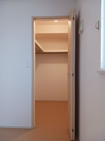 フィオーレ・カナンＡの収納