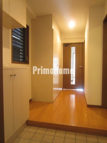 ローズマンションミヤハラの玄関