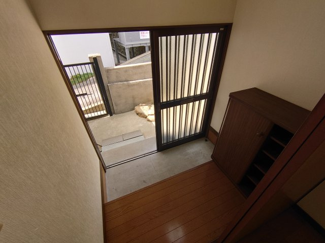 【玄関】 | 伊孑志2丁目平屋貸家