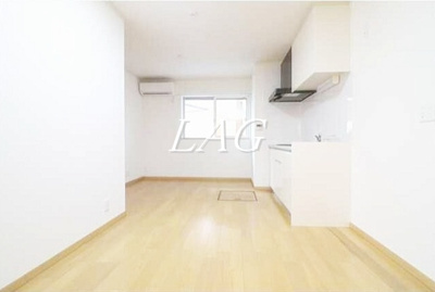 【居間・リビング】 | シャルム | 洋室のお部屋です。