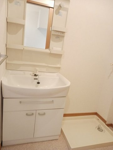 メゾン・アムール　　刈谷市近郊の賃貸はクラスホーム刈谷店の洗面所|ゆったりとスペースのある洗面所