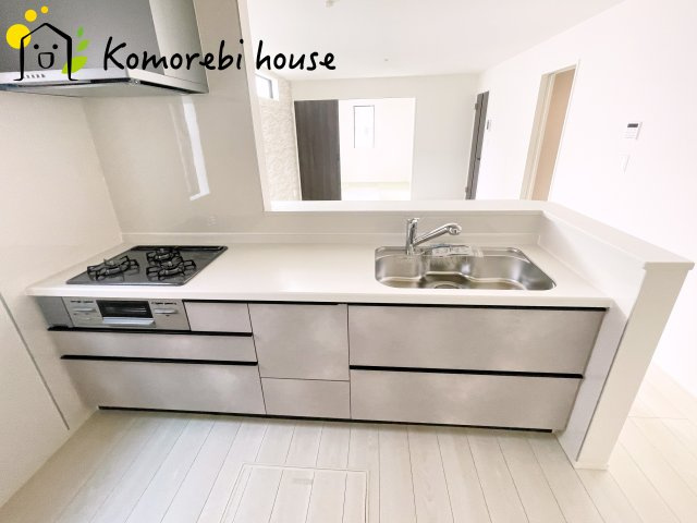 北本市下石戸下　4期　新築一戸建て　グラファーレ　02のキッチン|キッチンです