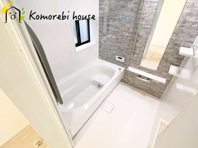 北本市下石戸下　4期　新築一戸建て　グラファーレ　02の浴室|きれいなお風呂です