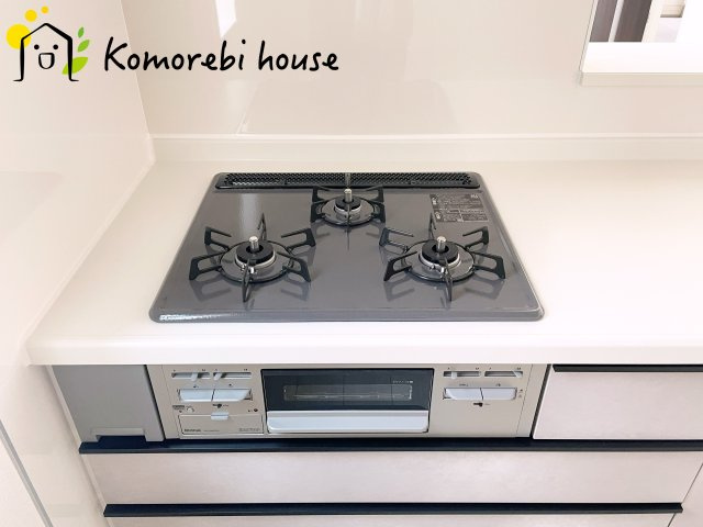 北本市下石戸下　4期　新築一戸建て　グラファーレ　02のキッチン|お料理しやすいキッチンです