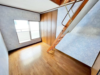 【寝室】 | 浜寺諏訪森町中３丁　中古戸建 | リフォームプランのご相談も承っております。詳しくはお気軽に係りの者にお尋ねください！※リフォームには別途費用が発生します。