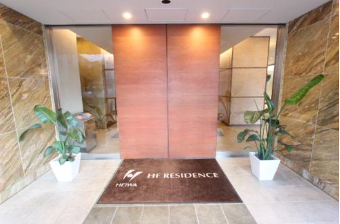 HF駒沢公園レジデンスTOWER　駅近　駒沢公園徒歩圏内　高層階のエントランス