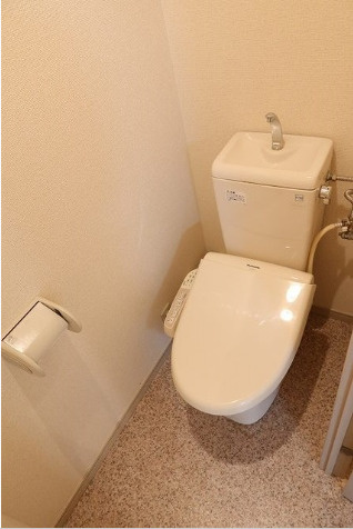 HF駒沢公園レジデンスTOWER　駅近　駒沢公園徒歩圏内　高層階のトイレ