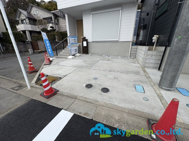 藤沢市大庭6期　新築戸建　全２棟A号棟の駐車場|カースペースがあります