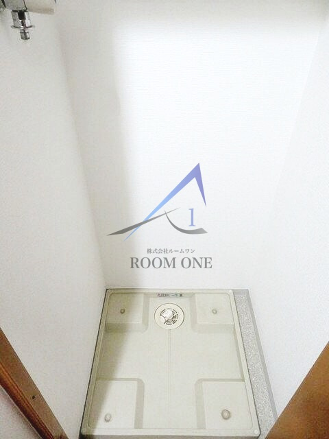 グランド・ガーラ芝公園の設備|洗濯機置場です。